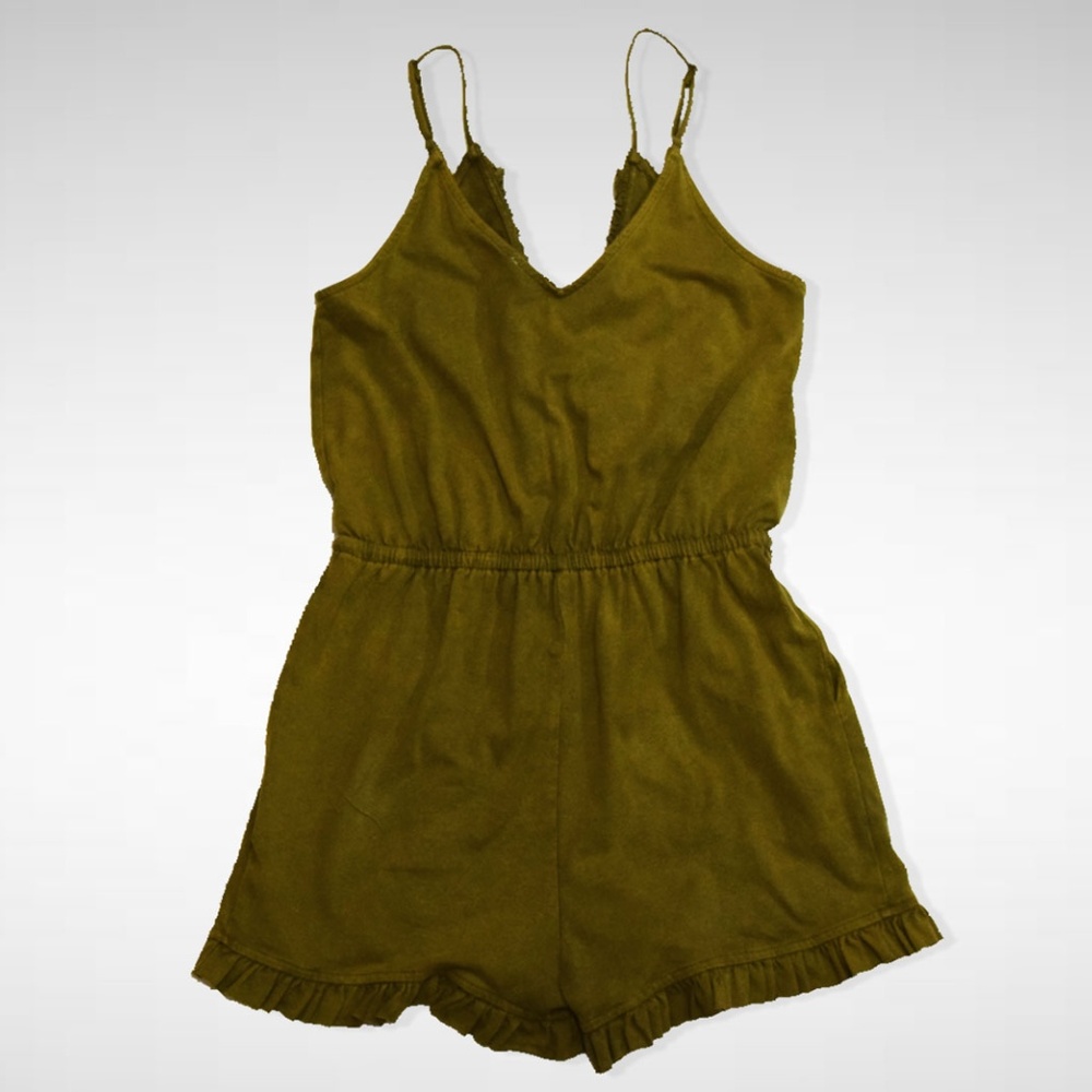 Darling Ruffle Romper - Picture 3 of 3